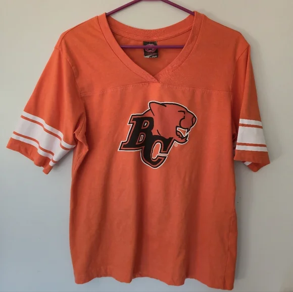 Soga Sports BC Lions CFL Jersey Style V-Neck Graphic T-Shirt Orange Size XL - Picture 2 of 8
